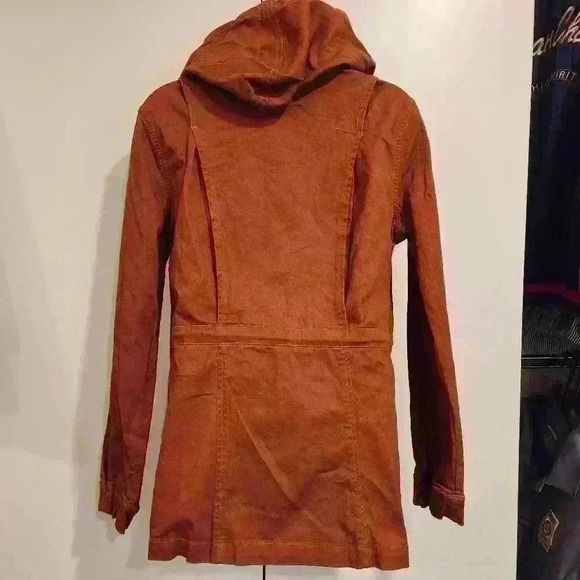 TINSEL Chapleen Canvas Cargo Jacket with Detachable Hood in Burnt Orange $98 - Picture 5 of 16